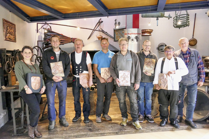 Die Trainer Manfred (r.) und Steffen Schulze (3. v. r.) und zufriedene Workshopteilnehmer