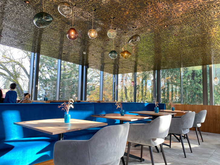 Spengler lieben dieses Lokal, dessen goldfarbene Metallelemente eine besonders edle ­Wirkung erzeugen