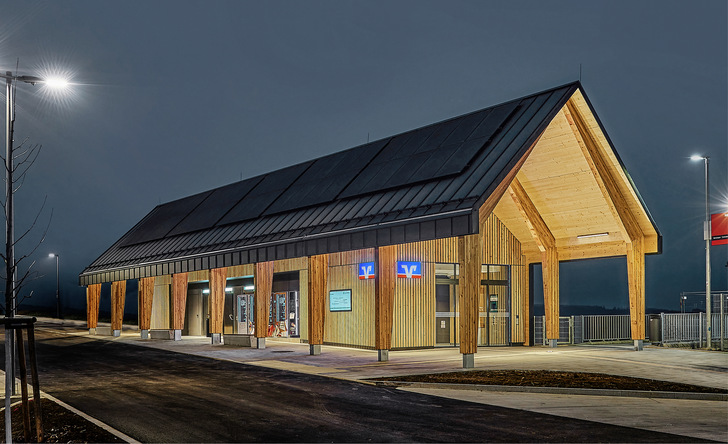 Klare Architektursprache dank solider Verarbeitung und geradliniger Falzführung