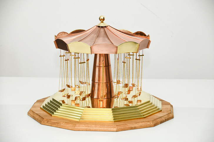 Filigranes Modell eines Karussells