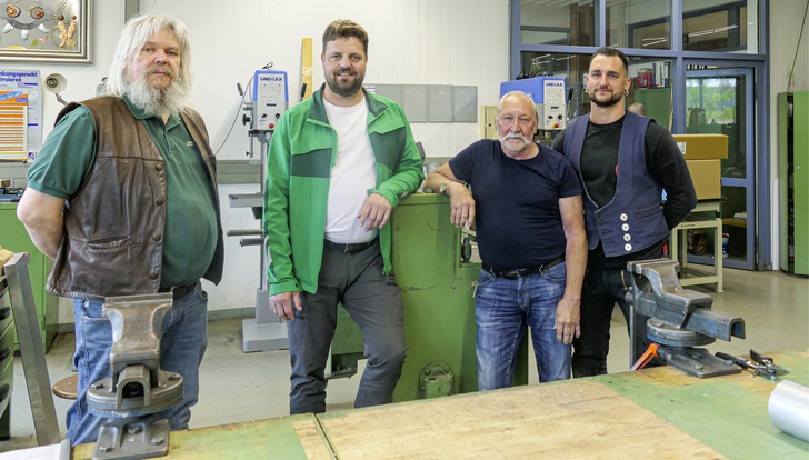 Thomas Koch, Michael Messerschmidt, Gert Reichsthaler und Christian Bickel sind stolz darauf, die Gesellenprüfungen abzunehmen