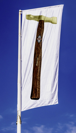 Mitmachen und gewinnen: Die bestplatzierten Wettbewerbsteilnehmer werden mit dem goldenen Kreuzschweifhammer von Picard ausgezeichnet