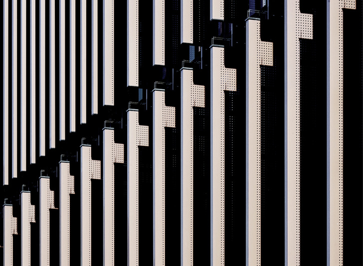 Elegante Linienführung an der Fassade des Körberhauses - © Bild: Andreas Labes für MGF Architekten
