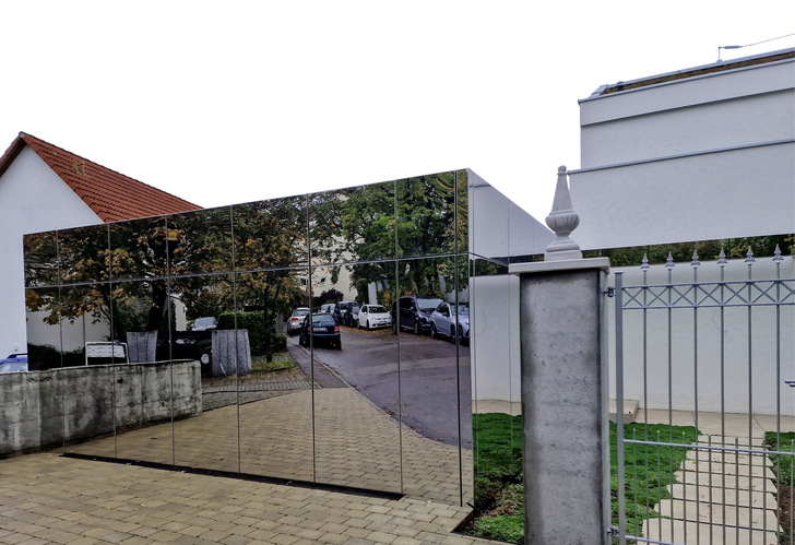 Ist diese Gebäudehülle aus Rimex Metals’ SuperMirror noch eine Be- oder doch eher eine Verkleidung? 