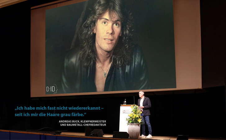 1989 und heute: Bei seinem Vortrag wird Andreas Buck von seinem sprachanimierten Jugendfoto unterstützt - © Bild: BAUMETALL
