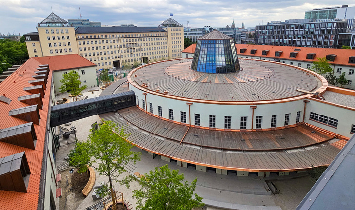 Auf 55 500 m² erstreckt sich im Herzen Münchens der ehemalige Postpalast, der in einen Hightech-Campus von Google umgewandelt wurde
