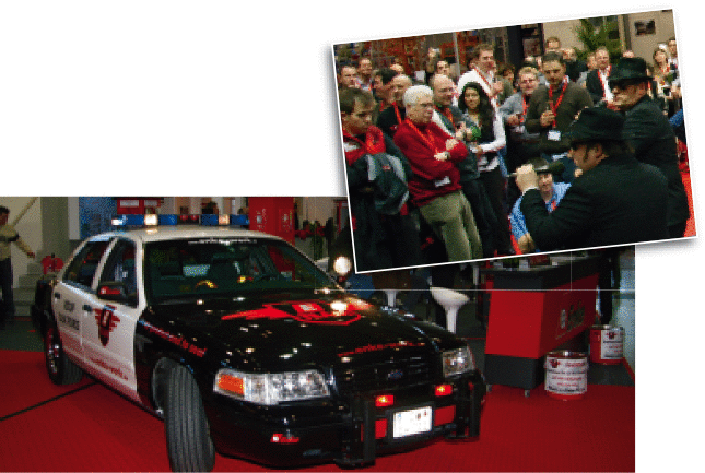 Auch die Blues Brothers stehen auf den neuen Enkefloor Bodenplatten und rocken bis die Enke-Polizei kommt
