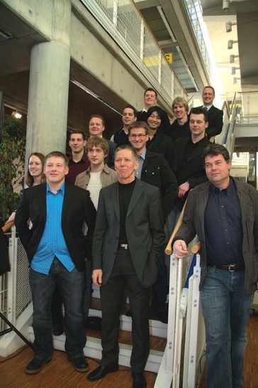 Hans-Peter Rösch (re.) und Gert Brenner (Bildmitte vorne) mit den Blechmasters 2009
