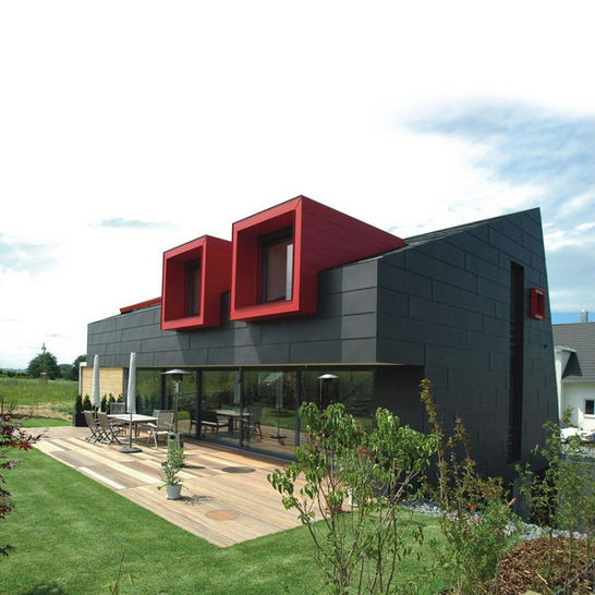 Metallfassade aus Klempner Hand