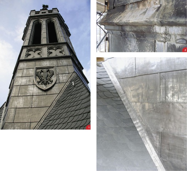 1 Dach- und Wandflächen, Ornamente, Säulen, Zinnen und Gesimse am Granusturm wurden aufwendig saniert2 Das Schadensbild vor der Sanierung: Carbonatschlieren und Korrosionsschäden prägten das Bild der alten Eindeckung3 Die senkrechte Wandfläche in Tafel-Deckung mit Anschlussband zur Schieferdachfläche: beides in Kirchenblei