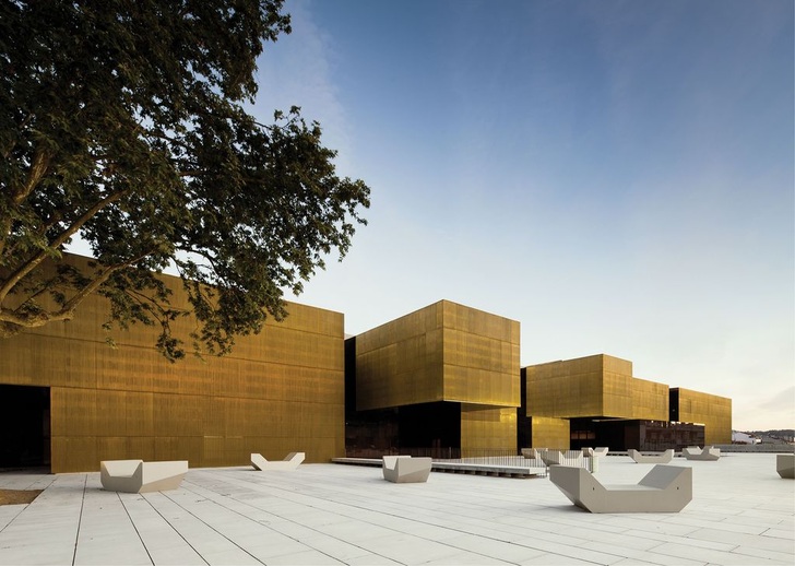 Das Kulturzentrum „Plattform für Kunst und ­Kreativität“ in Guimarães, Portugal, ist Hauptpreisträger des ­diesjährigen European Copper in Architecture Awards