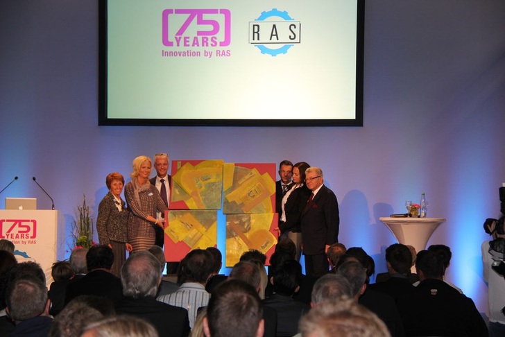 RAS 75 Jahre001 - © Baumetall + RAS
