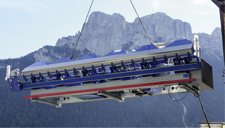 
Eine Langabkantmaschine befindet sich auf Höhenflug und die Euroblech im Aufwind



