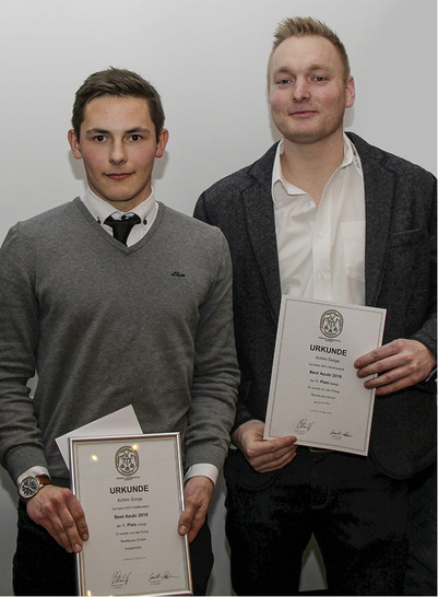 
Achim Sorge mit seinem Ausbilder Stephan Neuhauser 



