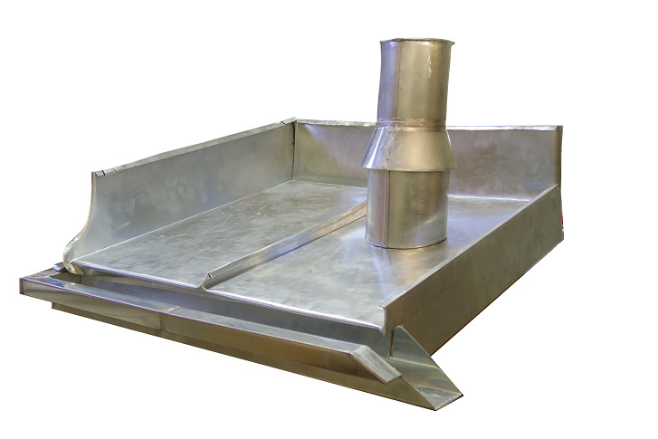 
Dieses Dachmodell aus walzblankem Titanzink mussten die Prüflinge anfertigen



