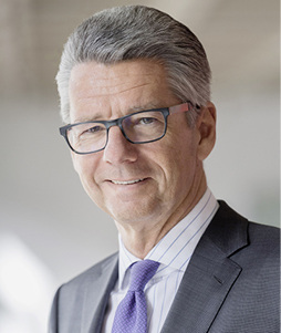 <p>
</p>

<p>
Ulrich Grillo ist seit 1. Oktober Vorsitzender der Geschäftsführung bei Rheinzink
</p> - © argum / Falk Heller

