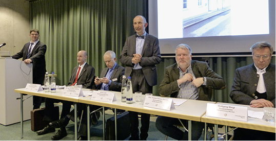 



Podiumsdikussion 2017
