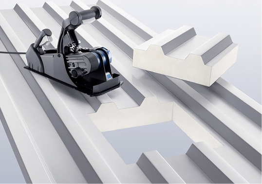 



Ausschnitte gelingen mit dem Trumpf Panel Cutter TPC 165 problemlos 
