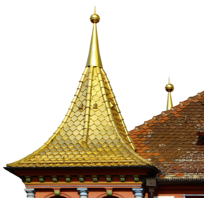 Das Goldene Dach auf dem Rathaus ­gehört ebenso wie zahlreiche vergoldete Schriftzüge zu den Besonderheiten in Schwabach