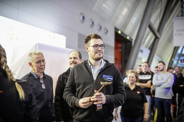 Tobias Hochdanner gewinnt goldenen Picard-Hammer für bestes Meisterstück