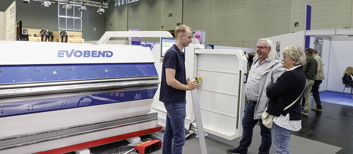 Evobend Geschäftsführer Emanuel Allerberger im Beratungsgespräch