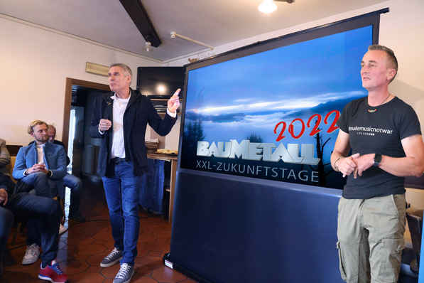 Startschuss in die Zukunft: die Initiatoren der XXL-Zukunftstage Andreas Buck und Peter Trenkwalder  