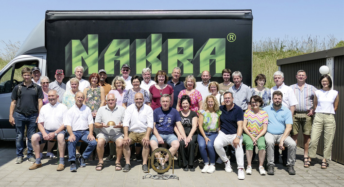 Kolleginnen und Kollegen des SMV-Bayern zu Besuch bei den Ornamentenprofis von Nakra