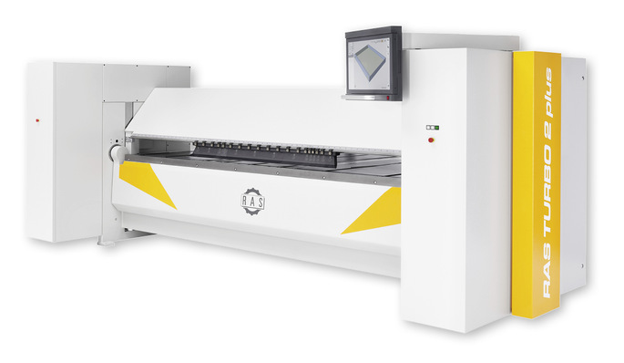  Die Schwenkbiegemaschine Turbo2plus von RAS