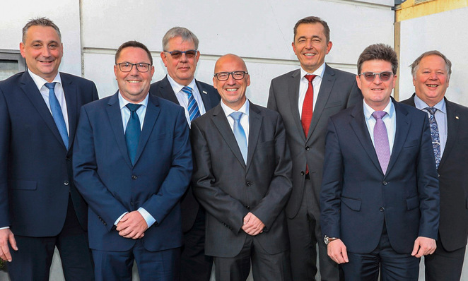 ZVSHK-Vorstand: Frank Senger, Jens Wagner, Vizepräsident Norbert ­Borgmann, Andreas Schuh, Präsident Michael Hilpert, Hauptgeschäftsführer Helmut ­Bramann und Joachim Butz