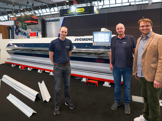Das Evobend-Team freut sich auf die Premiere der Einfachbiegemaschine S600