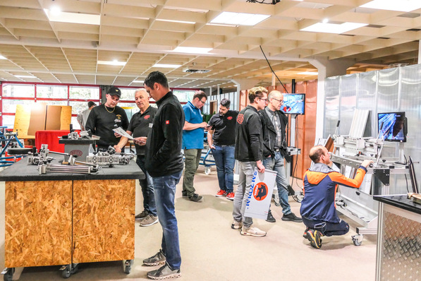 Dachhandwerker in ihrem Element