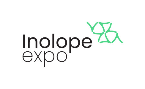Alt-Text: „Logo der Inolope Expo mit schwarzem Schriftzug und einem grünen, geometrischen Blattdesign rechts, repräsentativ für Nachhaltigkeit und Innovation in den Bereichen Architekturtrends, Metallverarbeitungstechniken und Materialauswahl. - © Inolope Expo