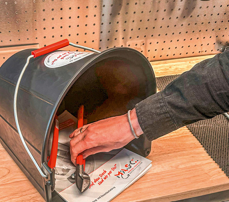 Zu gewinnen gab es einen gut gefüllten M.A.S.C.-Flat-King-Dacheimer