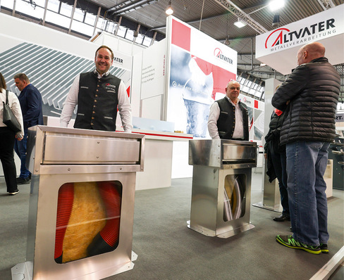 Simon Altvater und Dieter Barth am Altvater Messestand