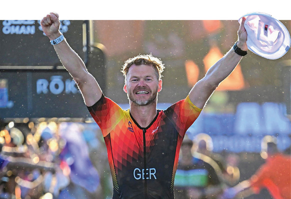 Gerd Stöcklein beim Ironman-Zieleinlauf