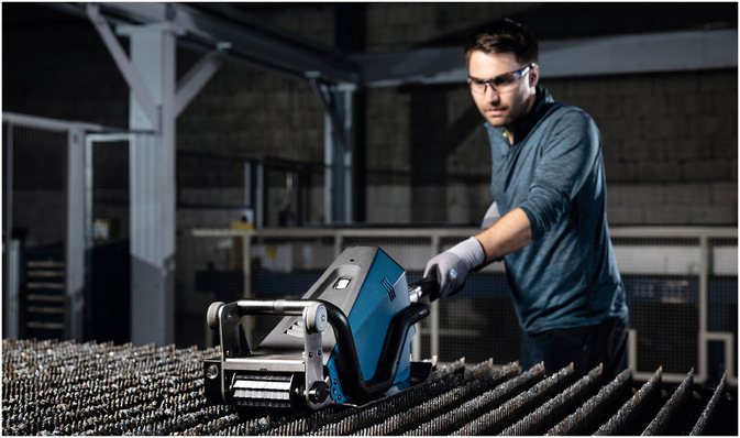 Die aus einem neu ­entwickelten Spray und den Auflageleisten­reinigern der TruTool-TSC-Baureihe bestehende perfekte Kombination, um die ­Bildung von Schlacke zu verringern und sie einfach zu entfernen