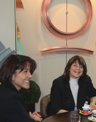 Frauenpower: Geschäftsführerin Eva Krehle im Gespräch mit Petra Sperber
