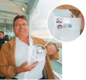 Hoch dekorierter Werbeträger: dipl. Spenglermeister Bernard Trächsel
