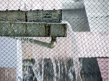 Uwe Hewig ist nicht nur unerschrocken, sondernder personifizierte „Regen-Schauer“
