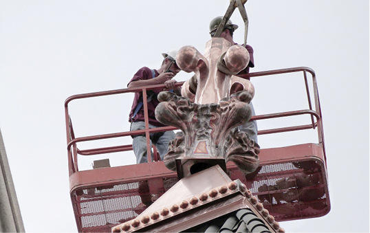 
Die Montage der Kreuzblumen



