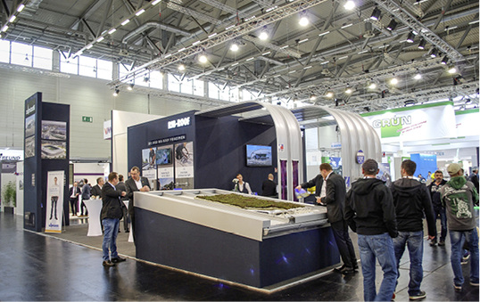 
Das Zambelli Gründach basiert nicht auf einem Aufbau mit Schüttstoffen, sondern mit schnell einzubauender Rollenware



