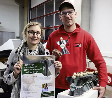 
Das Ehepaar Brenner bewirbt die Spendenaktion 



