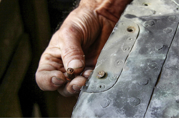 



Mit solchen Rollnieten haben unsere Vorfahren vor rund 250 Jahren Tafelbleche miteinander verbunden
